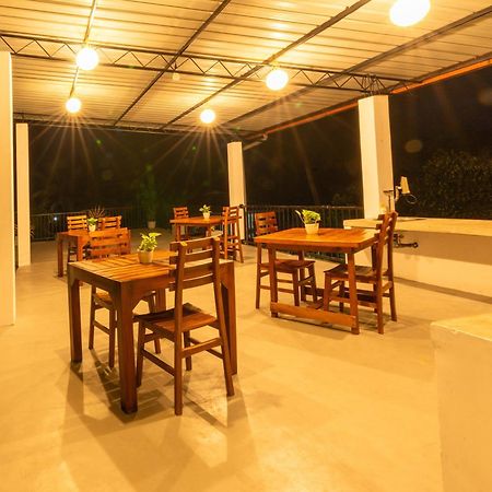 Lagoon Step Airport Transit Hotel Katunayake Exterior photo